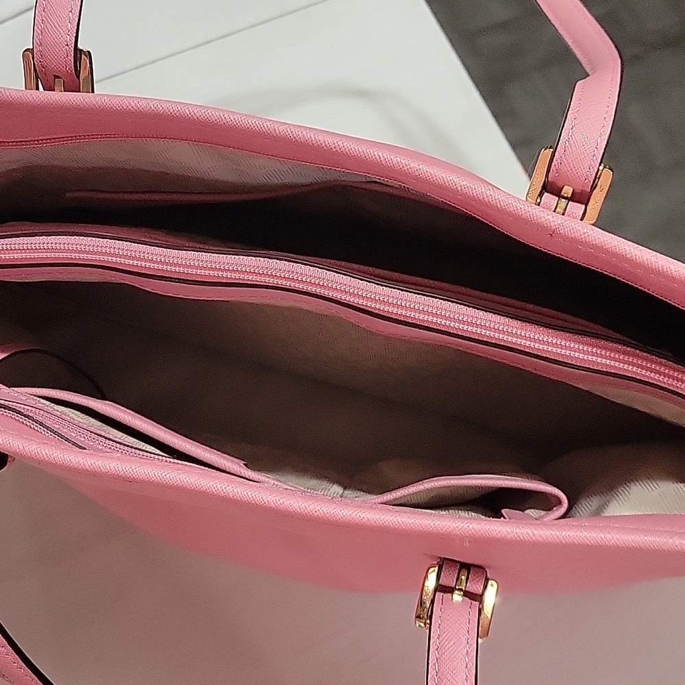 NWOT Michael Kors Rose Pink Leather Tote with Gold Accents And Duster Bag - Picture 9 of 13